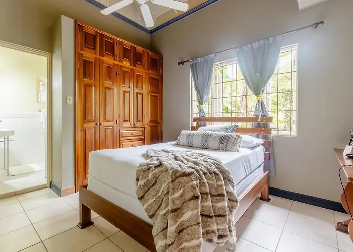 Idilio Escape Homestay *